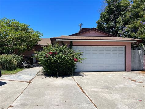 The 1,800 Square Feet townhouse is a 4 beds, 3. . 2183 w broadway anaheim ca 92804